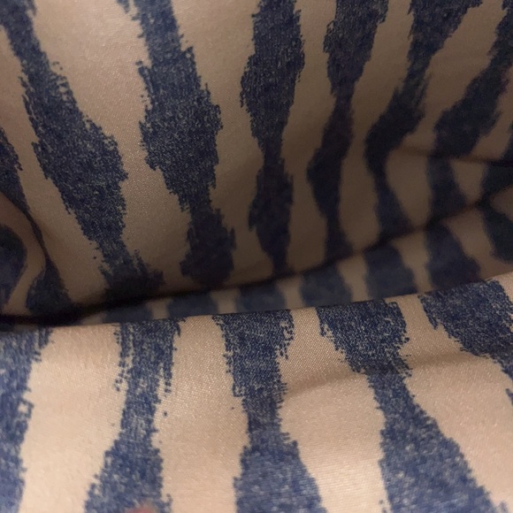 LAST CHANCE! Urban Expressions Bag! - Picture 7 of 13